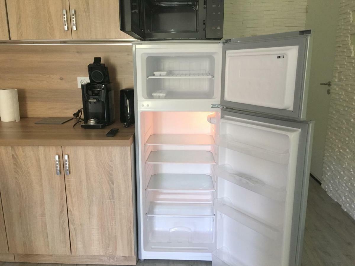 Formidable Studio Au Coeur Historique De Frejus Apartment Ngoại thất bức ảnh