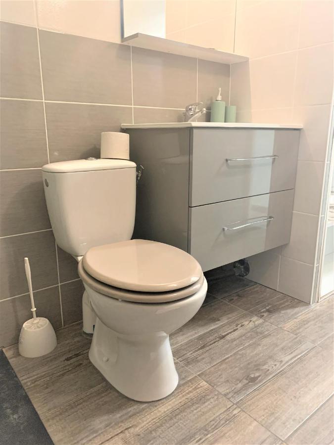 Formidable Studio Au Coeur Historique De Frejus Apartment Ngoại thất bức ảnh