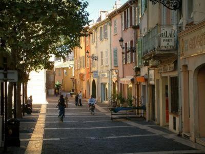 Formidable Studio Au Coeur Historique De Frejus Apartment Ngoại thất bức ảnh